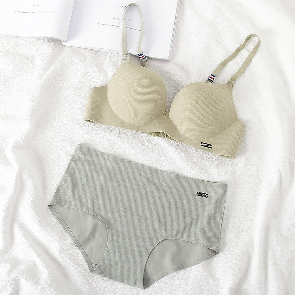Seamless Medium Padded Bra With Matching Underwear
