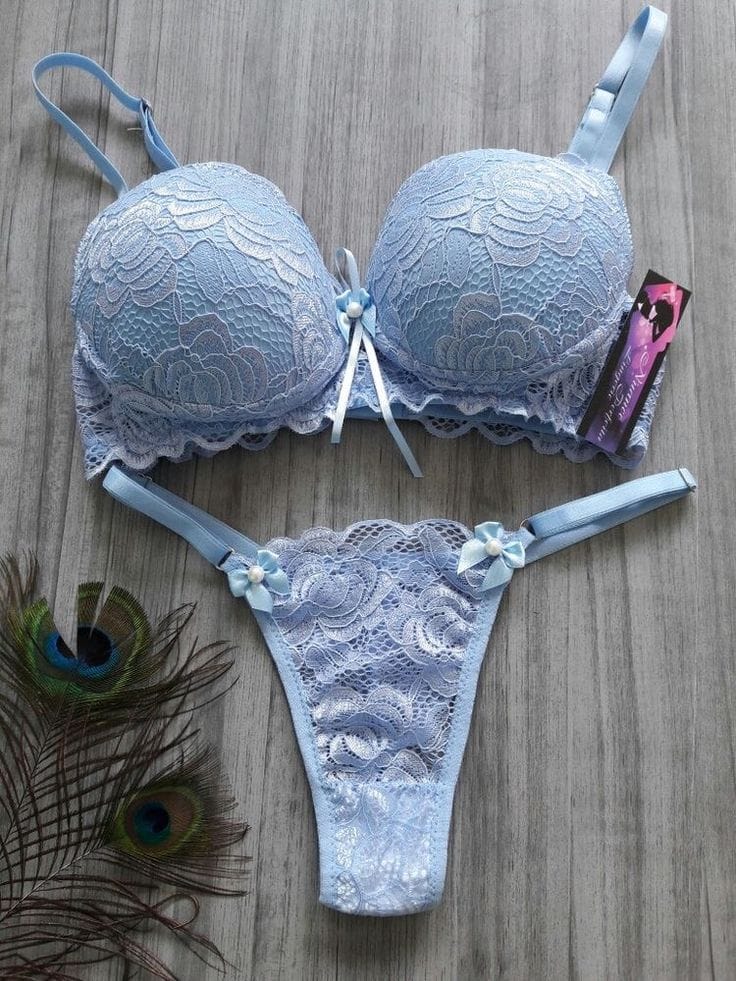 Pack of 3 Embriodary Double Strip Half Cup Push-up Underwire Bra