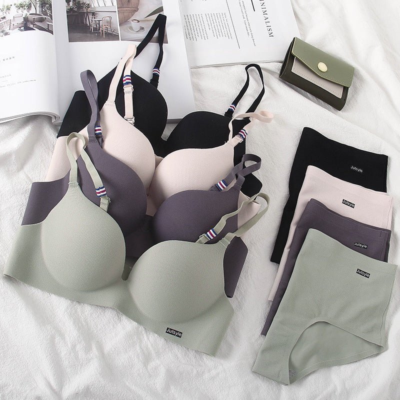 Seamless Medium Padded Bra With Matching Underwear